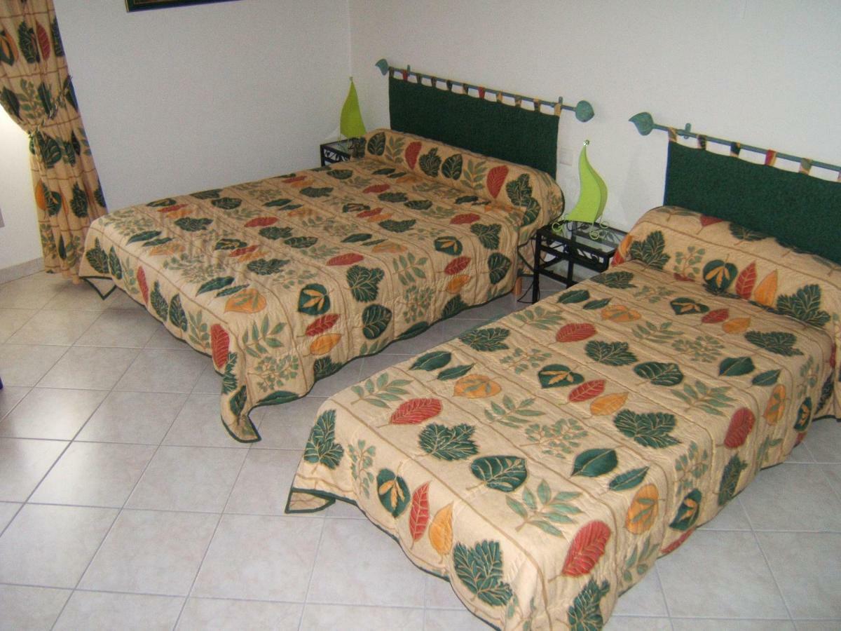 Chambres D'Hotes Lou Jassou Lapanouse-de-Cernon Bagian luar foto